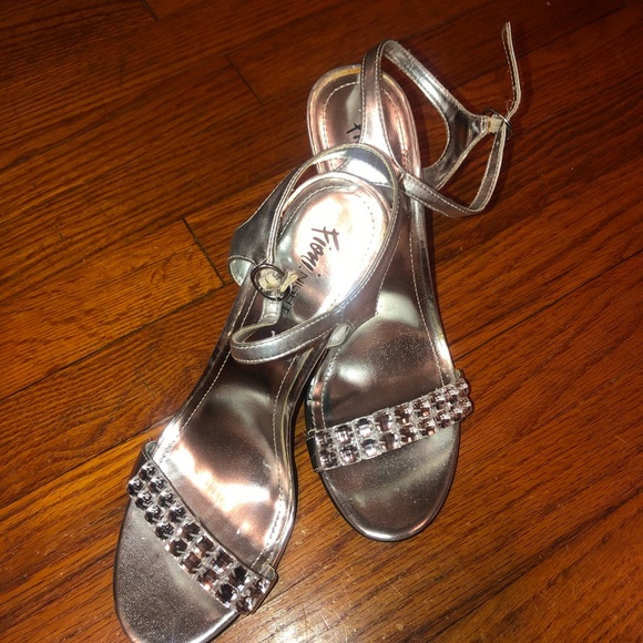 Heels - Picture 1 of 3